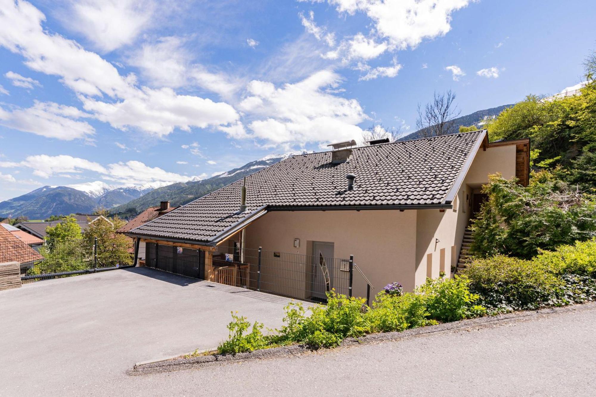 Living Flora Hotel Arzl im Pitztal Exterior photo